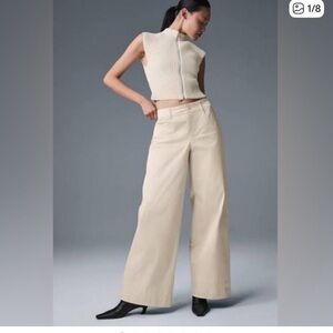 Alo Yoga Wanderlust Wide Leg Trouser Oat Milk Size M